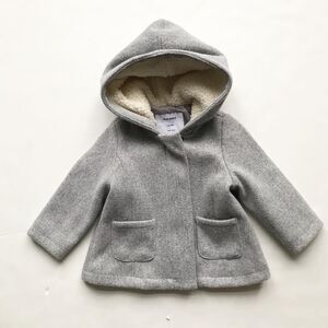 Old Navy light gray hooded jacket EUC 12-18 months